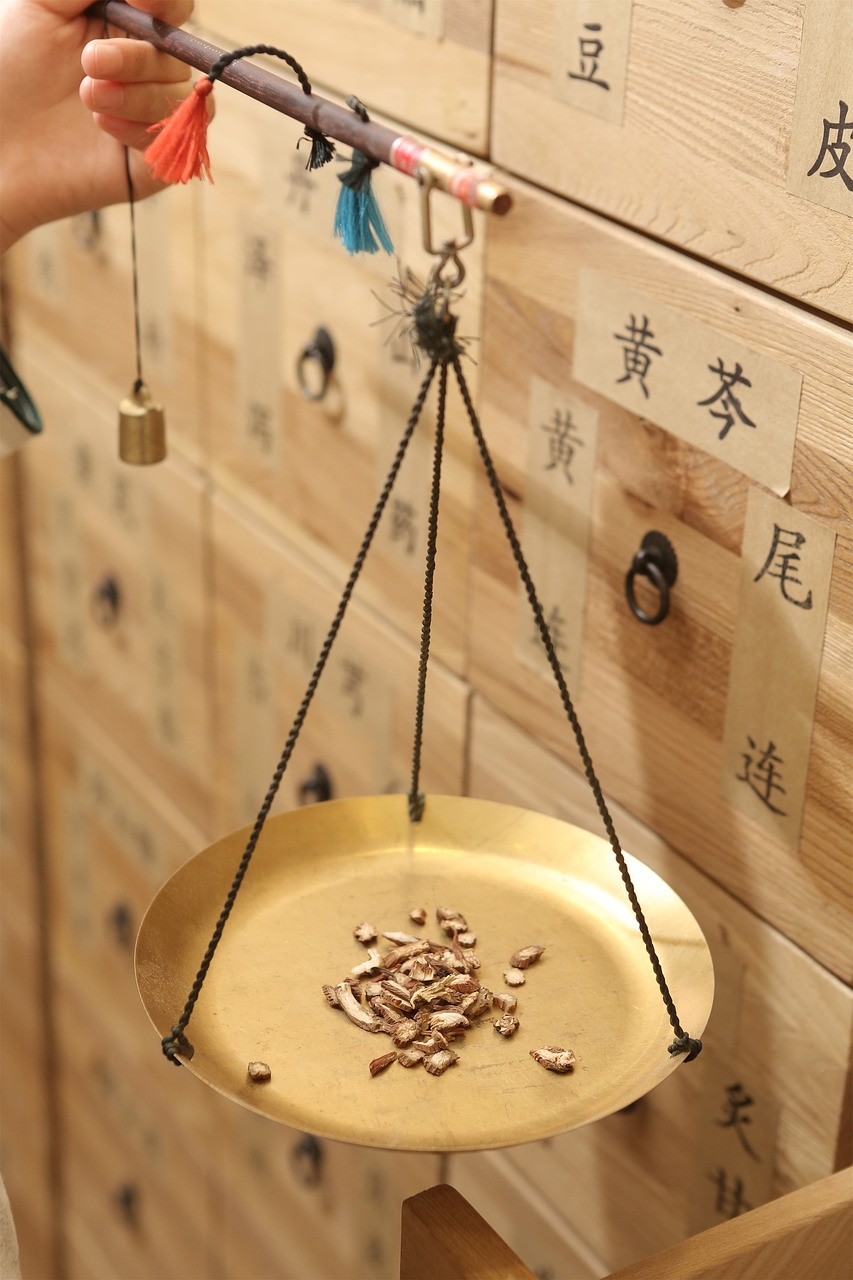 包含这次展览将上世纪90年代吉隆坡艺术和反主流文化的兴起映射到画廊的词条