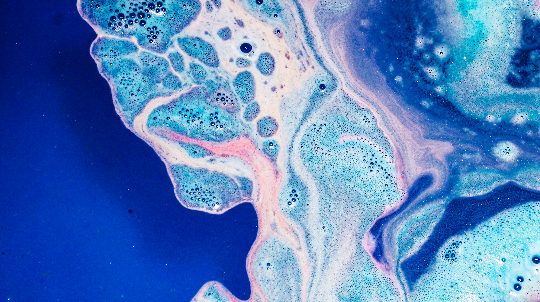人体的足部是由哪些生物部件组成的？-人体足部的基本结构及名称