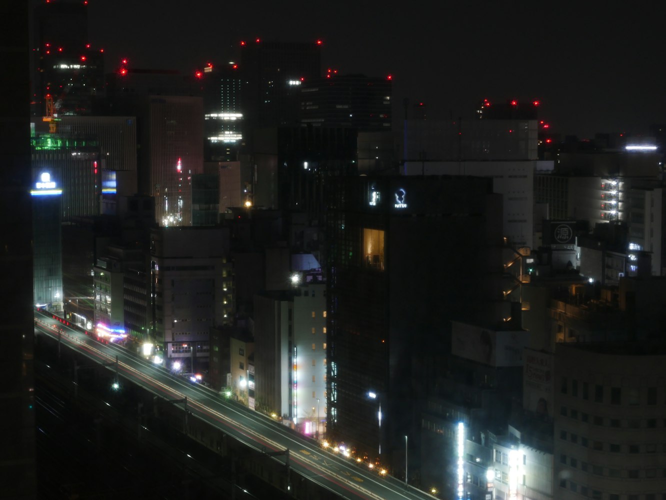 【描写灯光夜景优美句子/描写夜灯光的唯美句子】