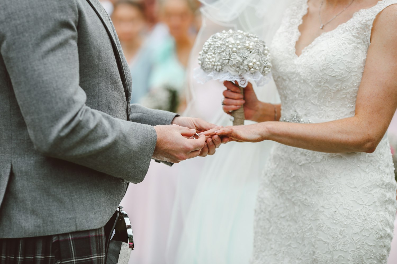 婚礼司仪主持词.婚礼司仪主持词无论贫穷 婚礼司仪主持词.婚礼司仪主持词无论贫穷