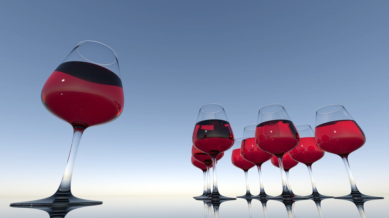 【如何挑选红酒杯/怎么样的红酒杯才算好】