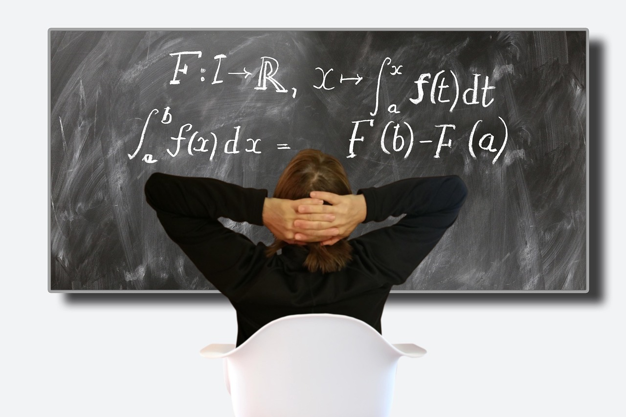 哪五位物理学家被认为是继伽利略、牛顿之后最伟大的科学家-.十位物理学家