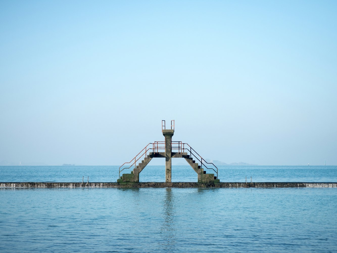 关于大海︰(关于大海的电视剧)